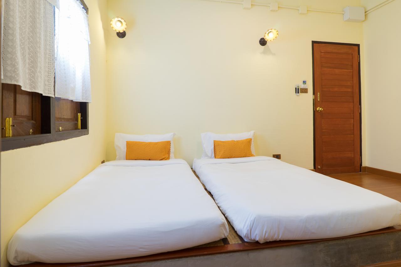 Manon Sleepeatdrink Bed & Breakfast Chiang Mai Bagian luar foto