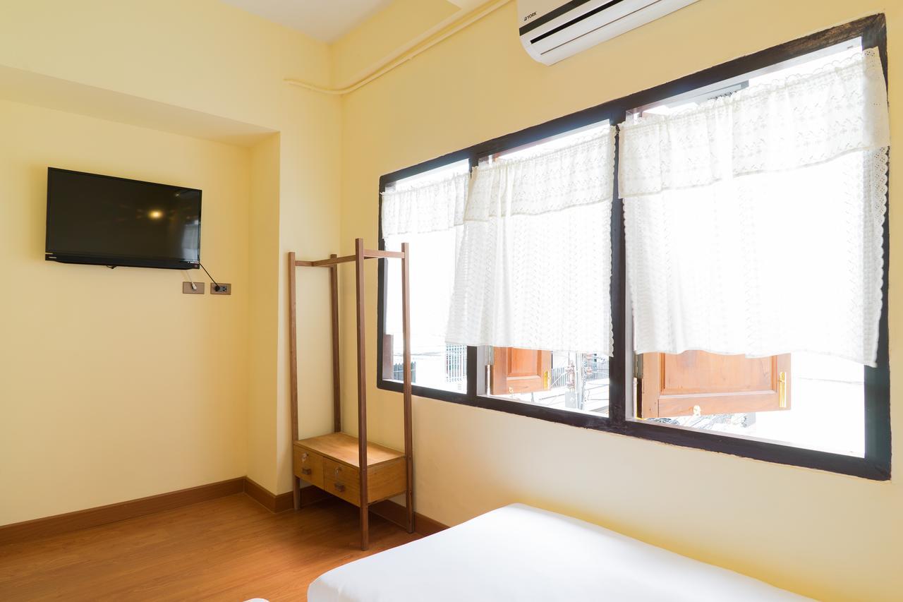 Manon Sleepeatdrink Bed & Breakfast Chiang Mai Bagian luar foto