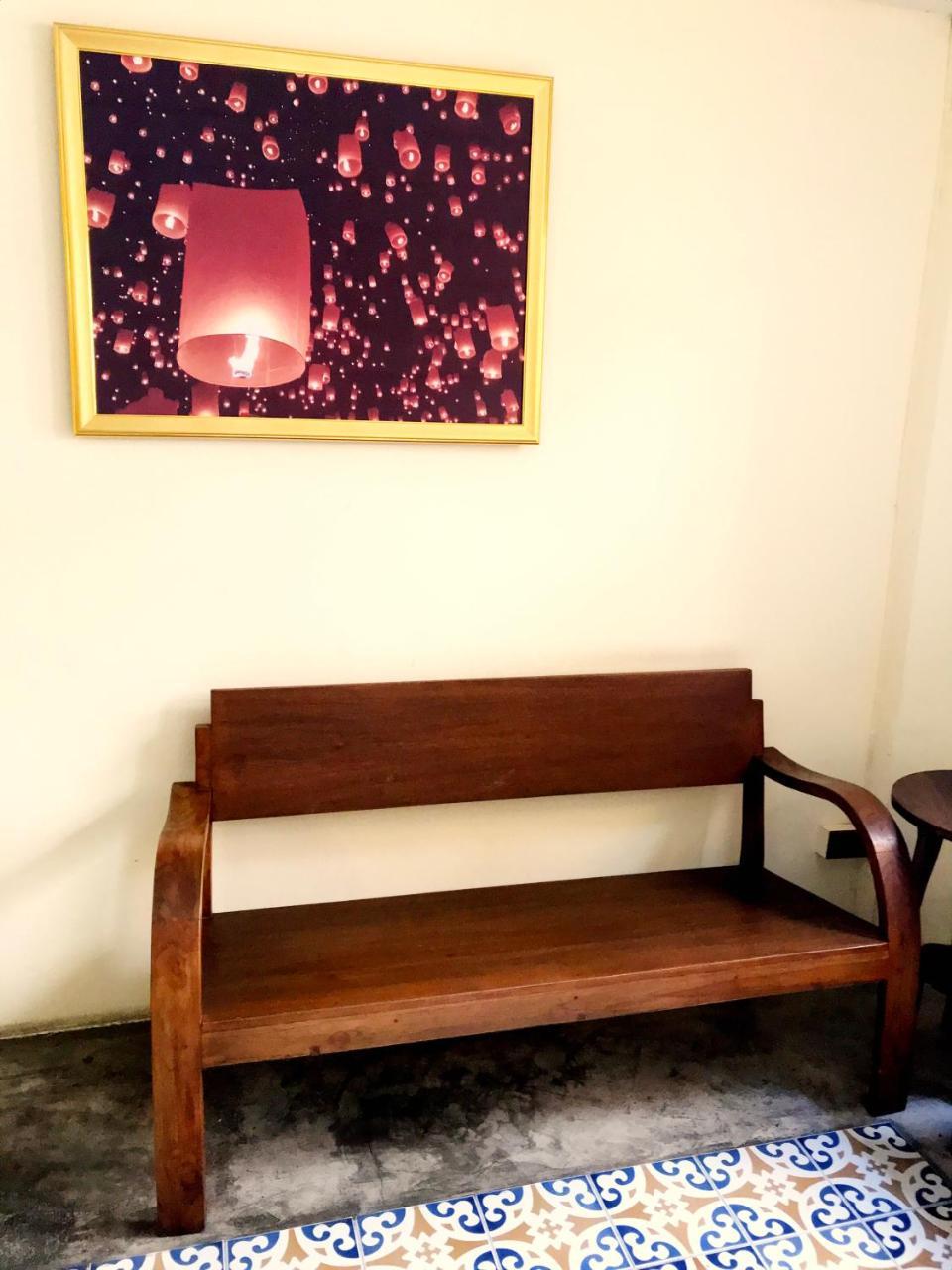Manon Sleepeatdrink Bed & Breakfast Chiang Mai Bagian luar foto