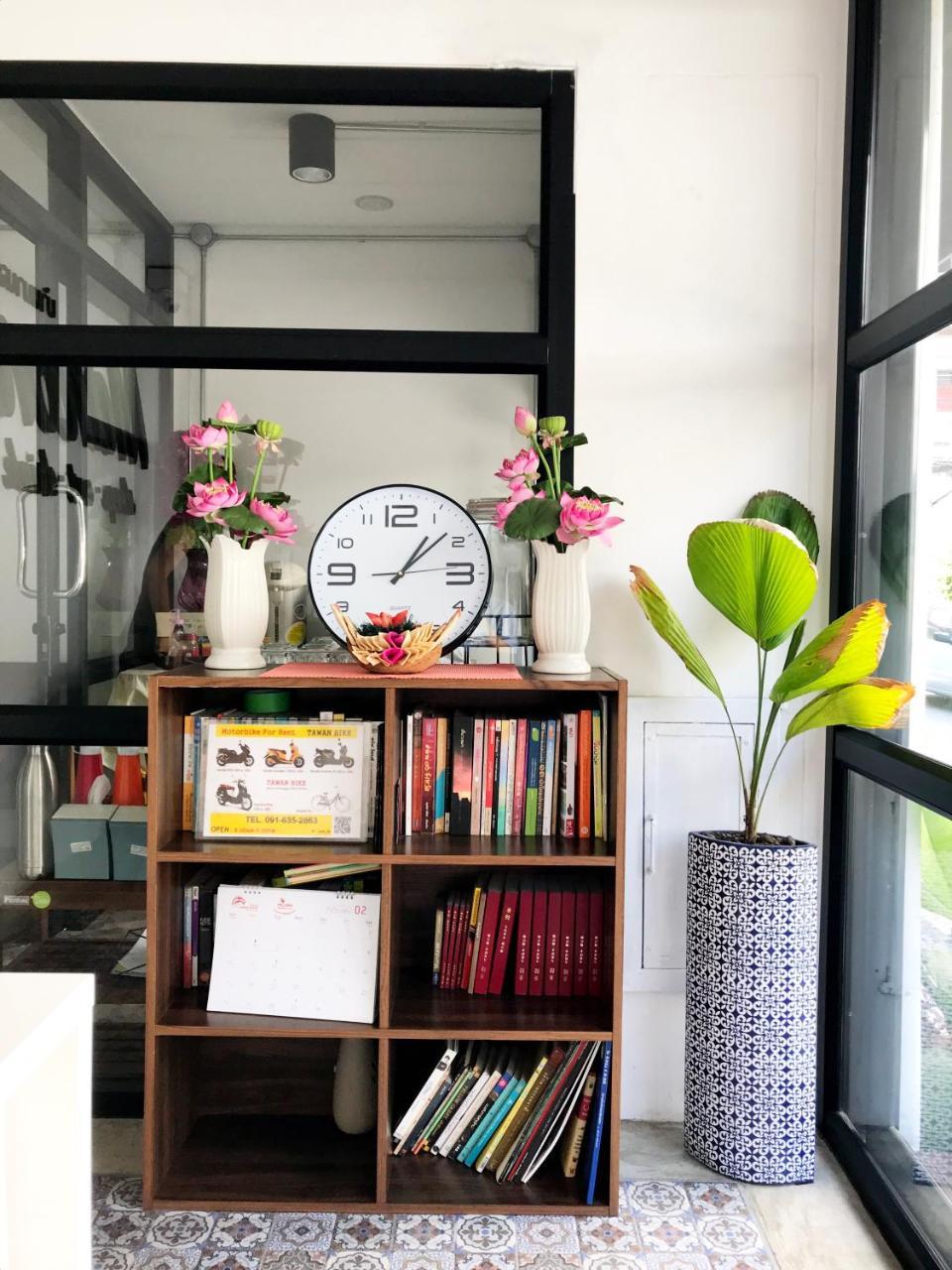 Manon Sleepeatdrink Bed & Breakfast Chiang Mai Bagian luar foto