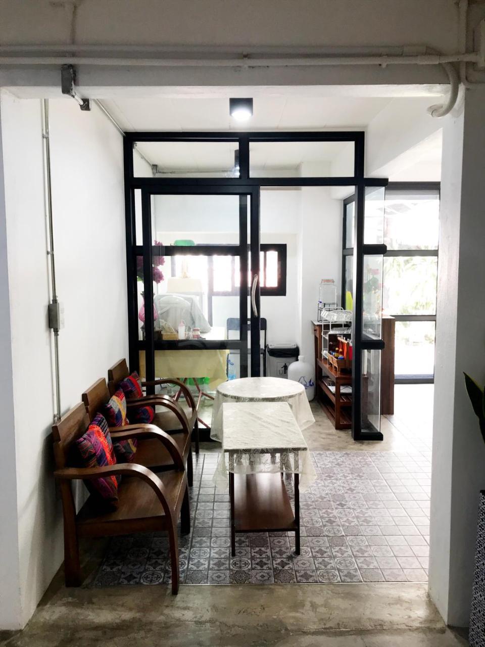 Manon Sleepeatdrink Bed & Breakfast Chiang Mai Bagian luar foto
