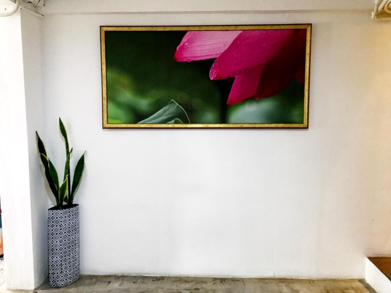 Manon Sleepeatdrink Bed & Breakfast Chiang Mai Bagian luar foto